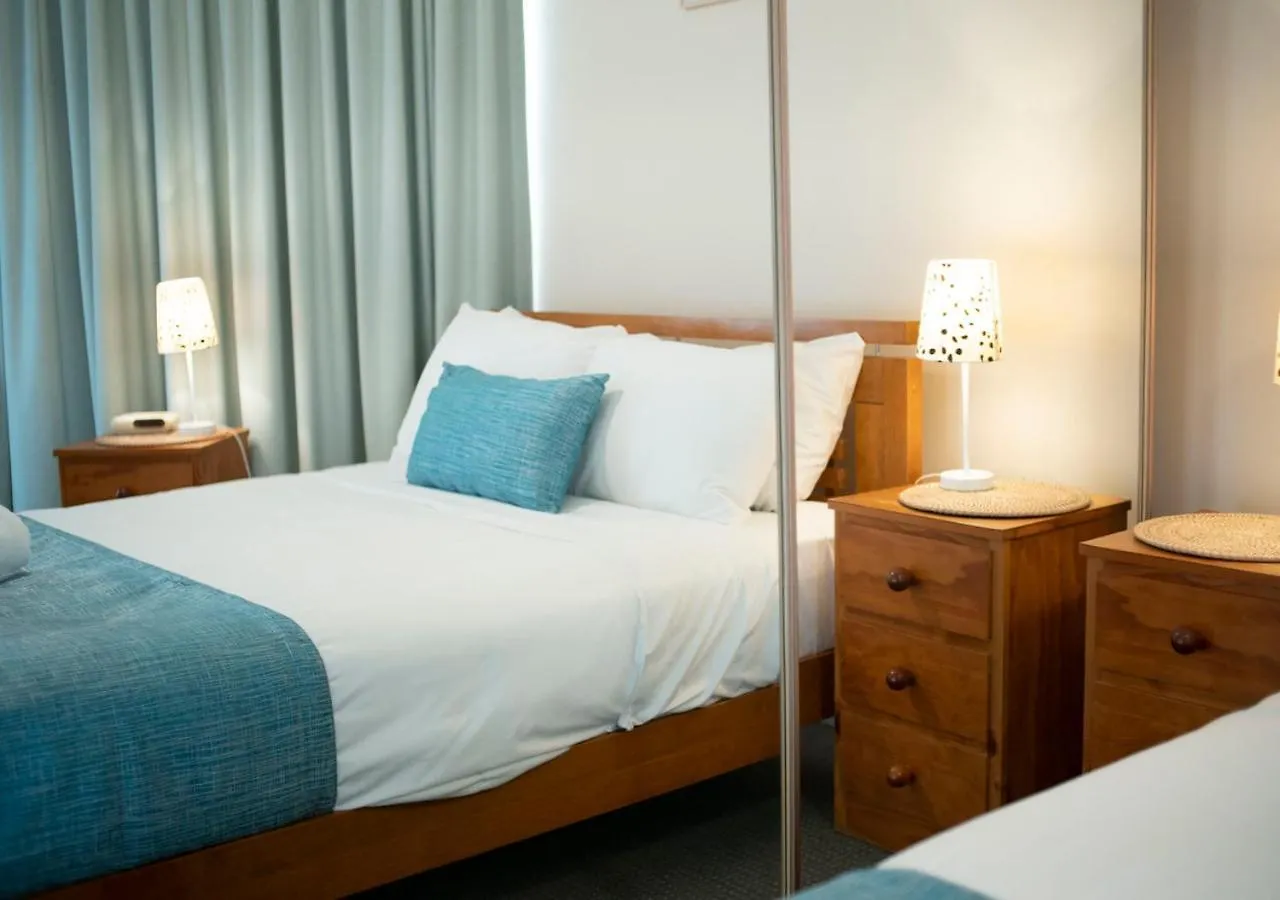 Foreshore Beachfront Aparthotel 3*