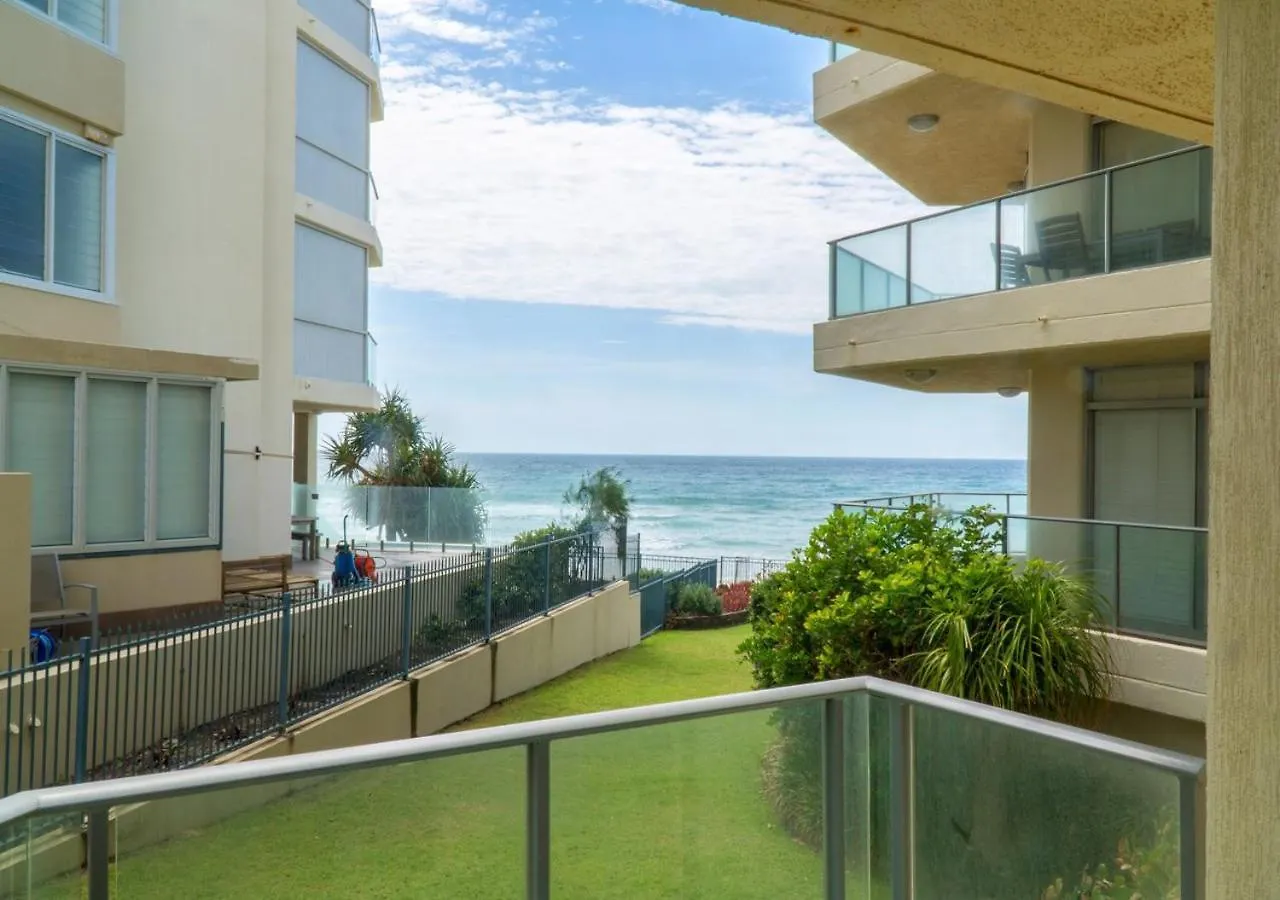 Foreshore Beachfront Aparthotel 3*
