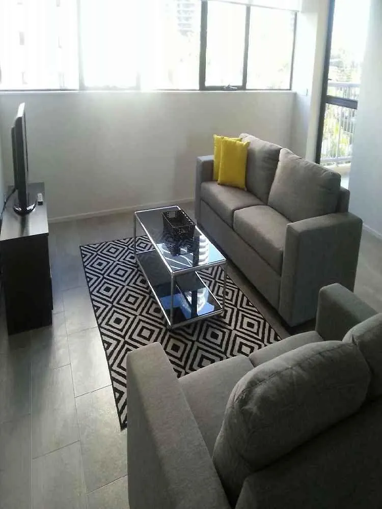 Apartahotel Broadbeach Travel 3*