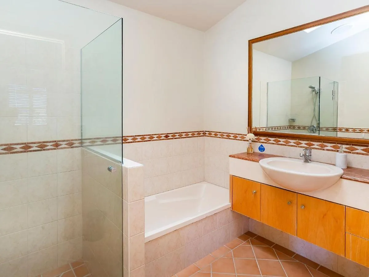 Villa Stunning 3 Bedroom At Hope Harbour Marina *