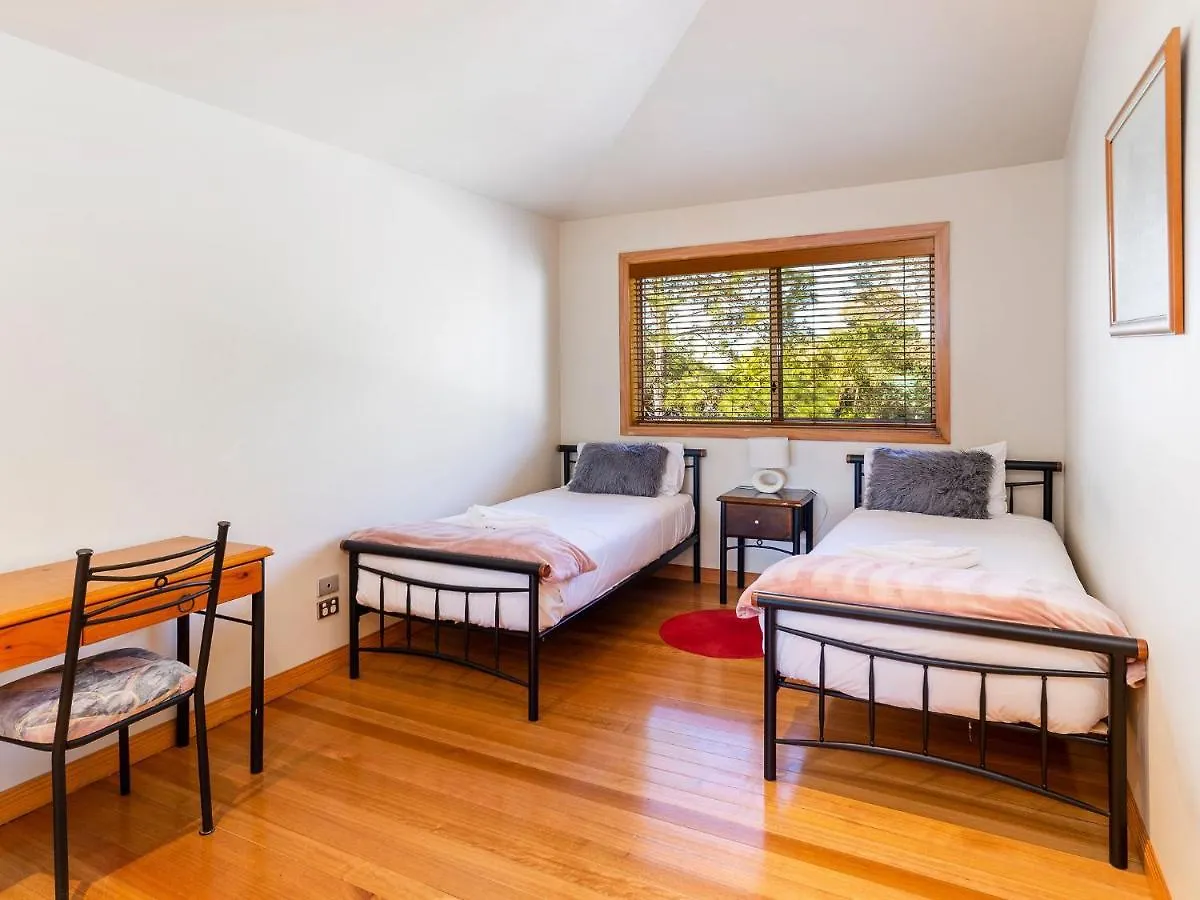 Stunning 3 Bedroom At Hope Harbour Marina Villa *
