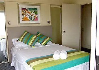 Hotel Bahia Beachfront 4*