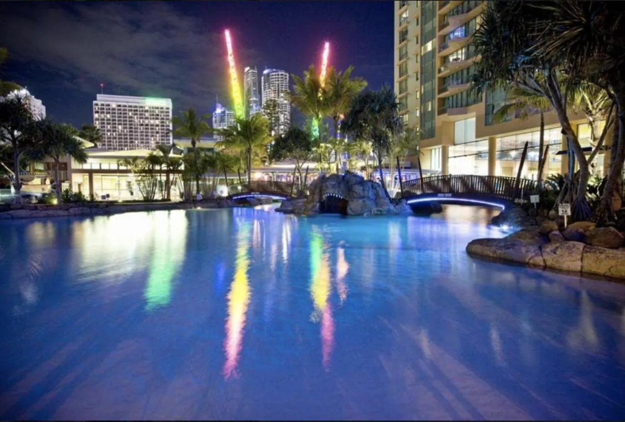דירה Crown Towers *