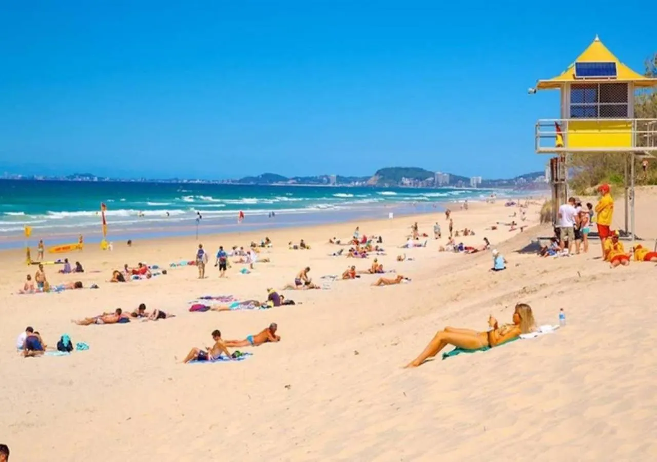 Location Location Location - Broadbeach :) Apartman