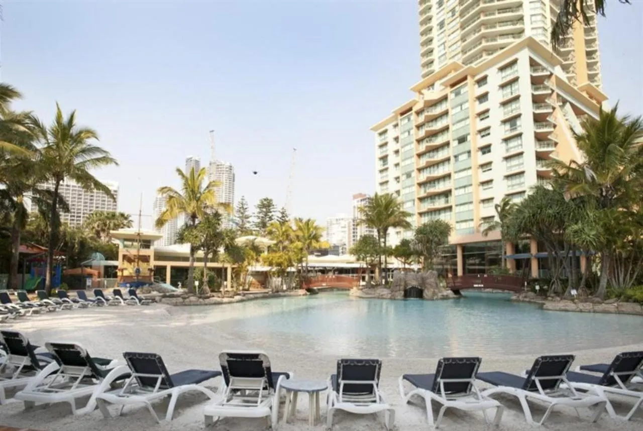 Crown Towers דירה