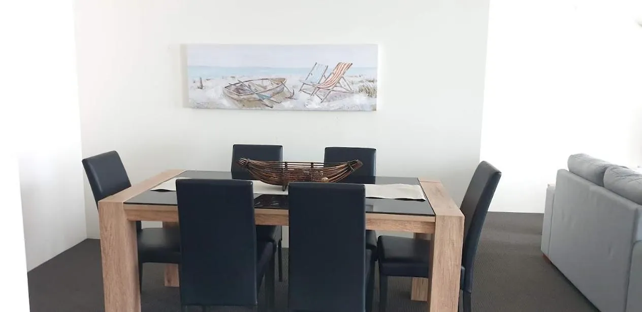 Crown Towers Private Χρυσή Ακτή