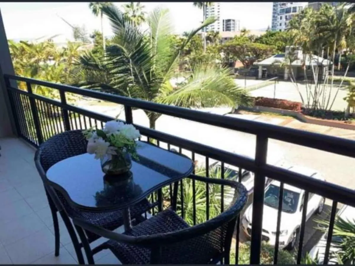 The Lifestyles , Paradise Island *