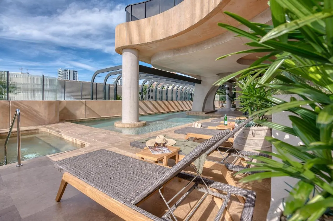 Encore Broadbeach - Official Gold Coast