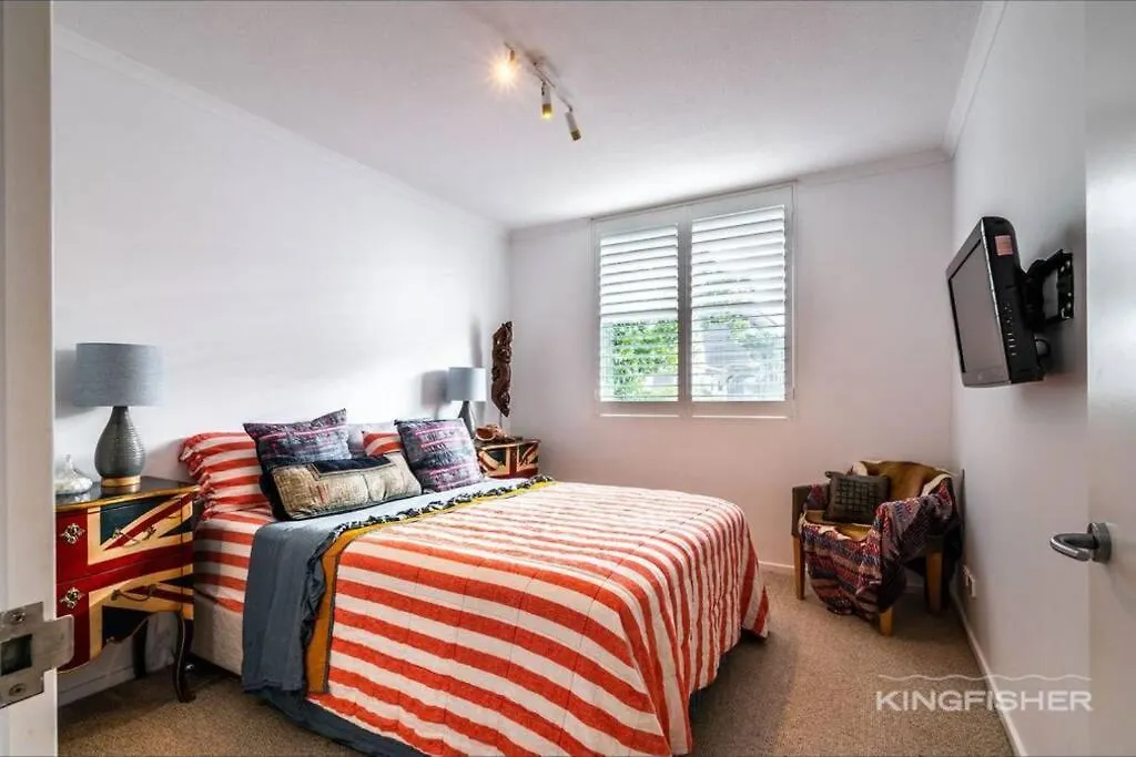 Luxe 3 Bedroom Rooftop Beachside Apartment *