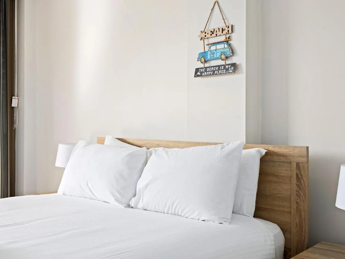 Beachfront Getaway In Palm Beach - Coasthm Apartment Gold Coast