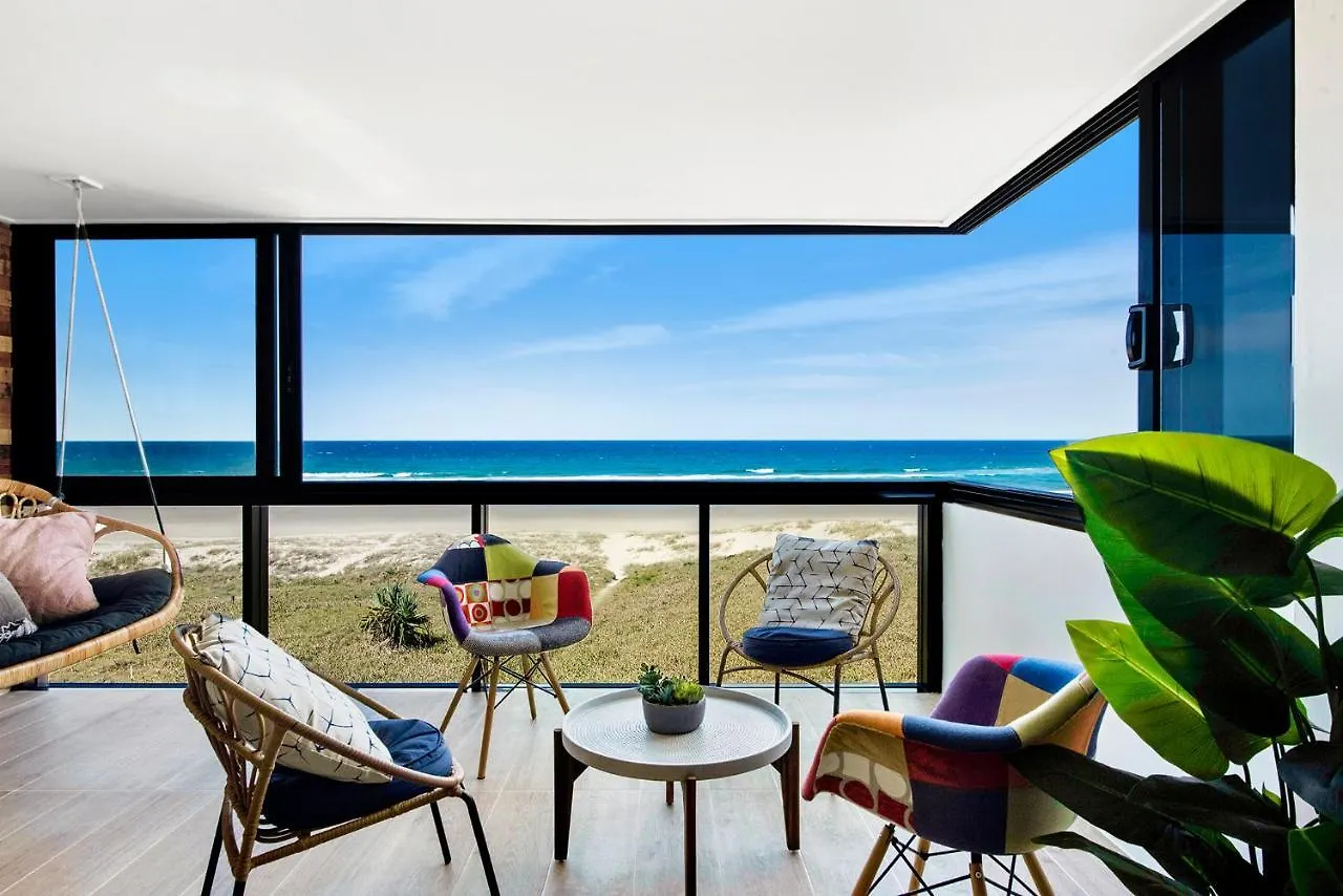 Absolutly Beachfront Surfers Paradise, Pure Shores! * Gold Coast
