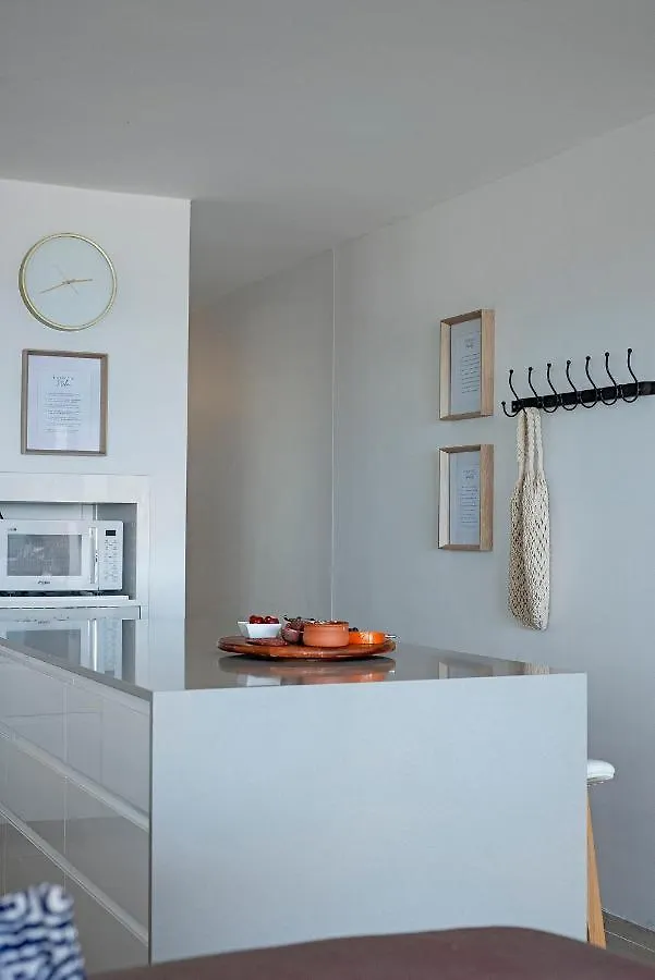 Absolutly Beachfront Surfers Paradise, Pure Shores! * Gold Coast