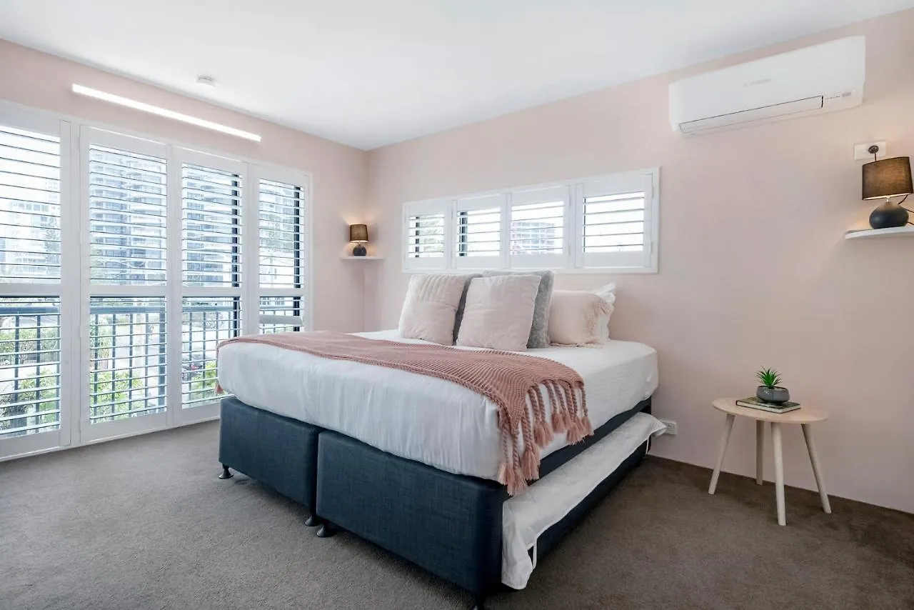 Absolutly Beachfront Surfers Paradise, Pure Shores! Gold Coast
