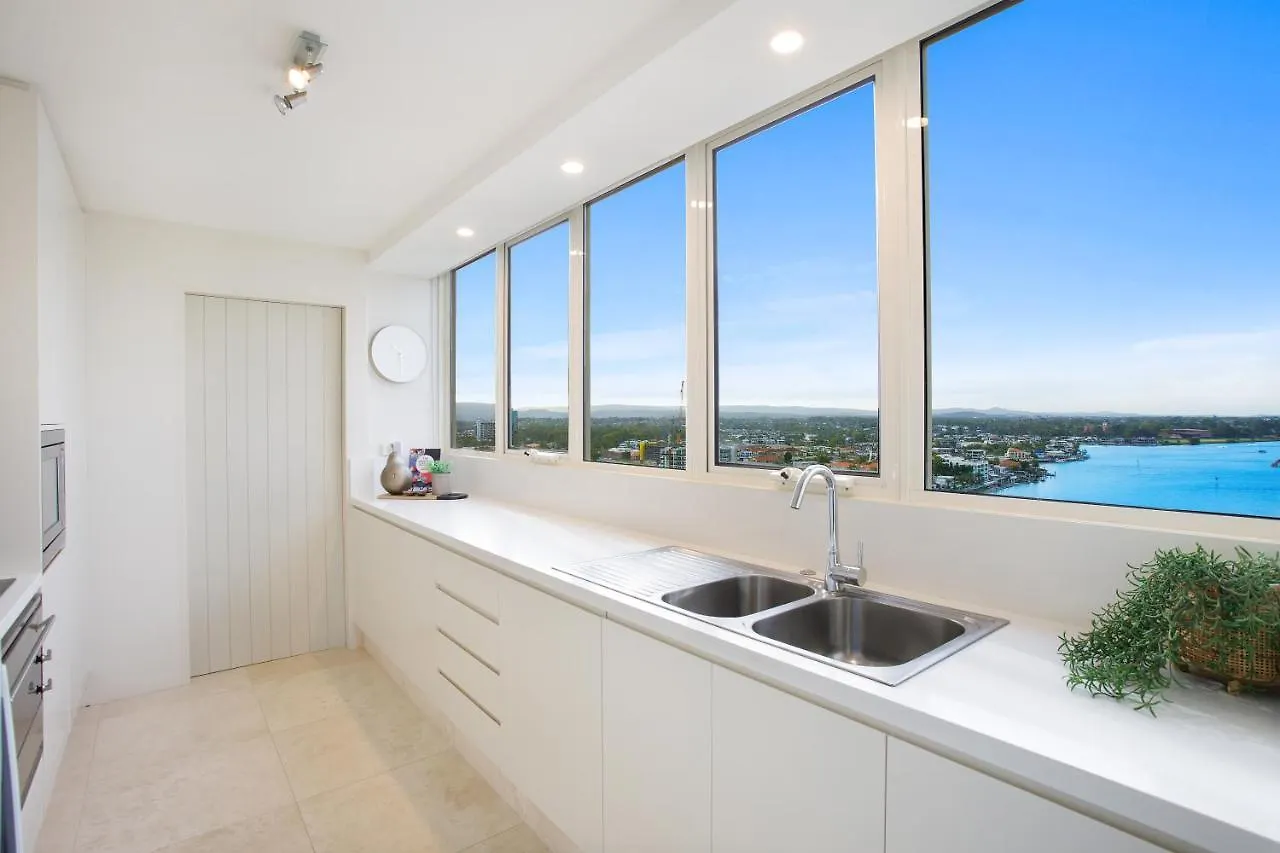 Relax With & River Views In 3br W/ Pool * Guldkusten