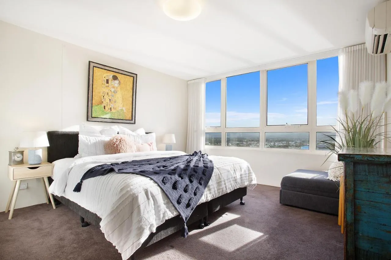 Relax With & River Views In 3br W/ Pool * Guldkusten