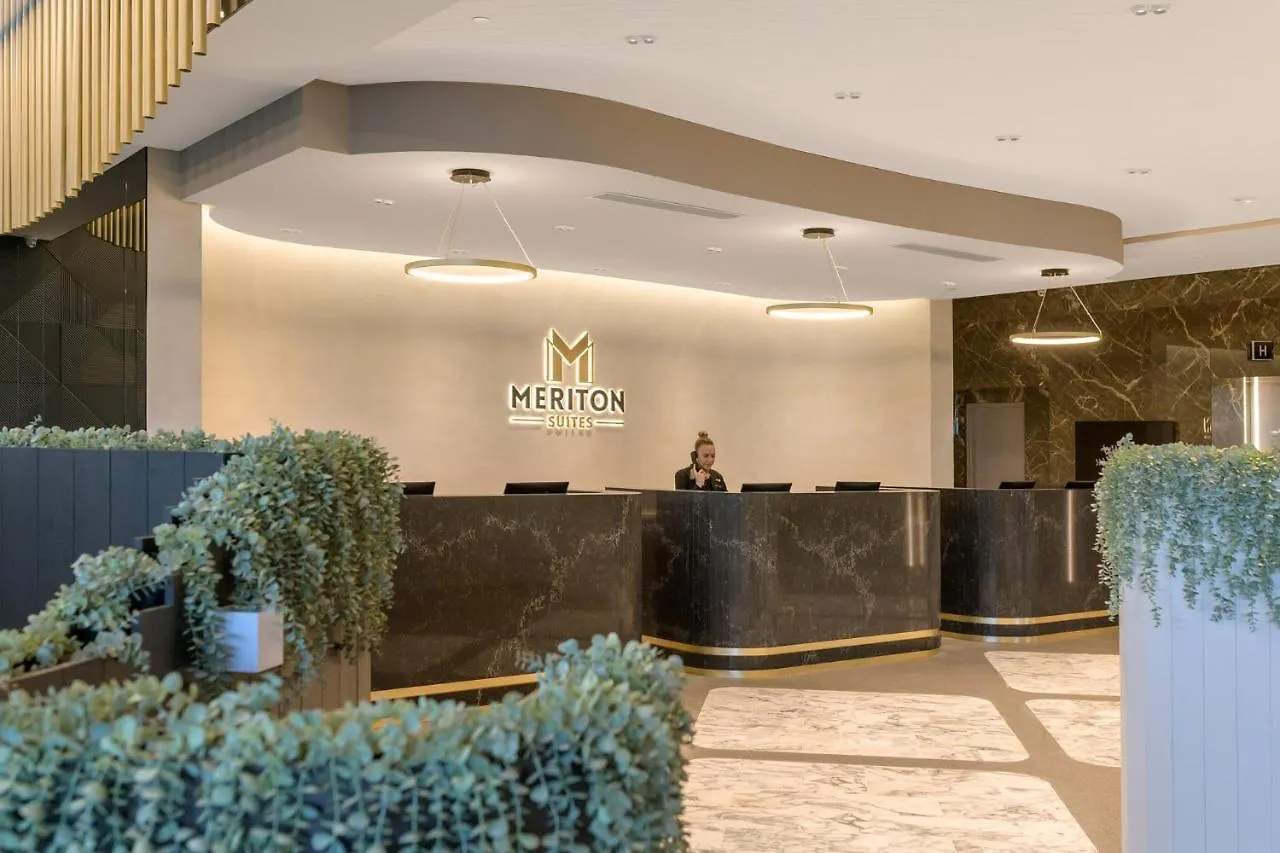 Apartmanhotel Meriton Surfers Paradise 5*