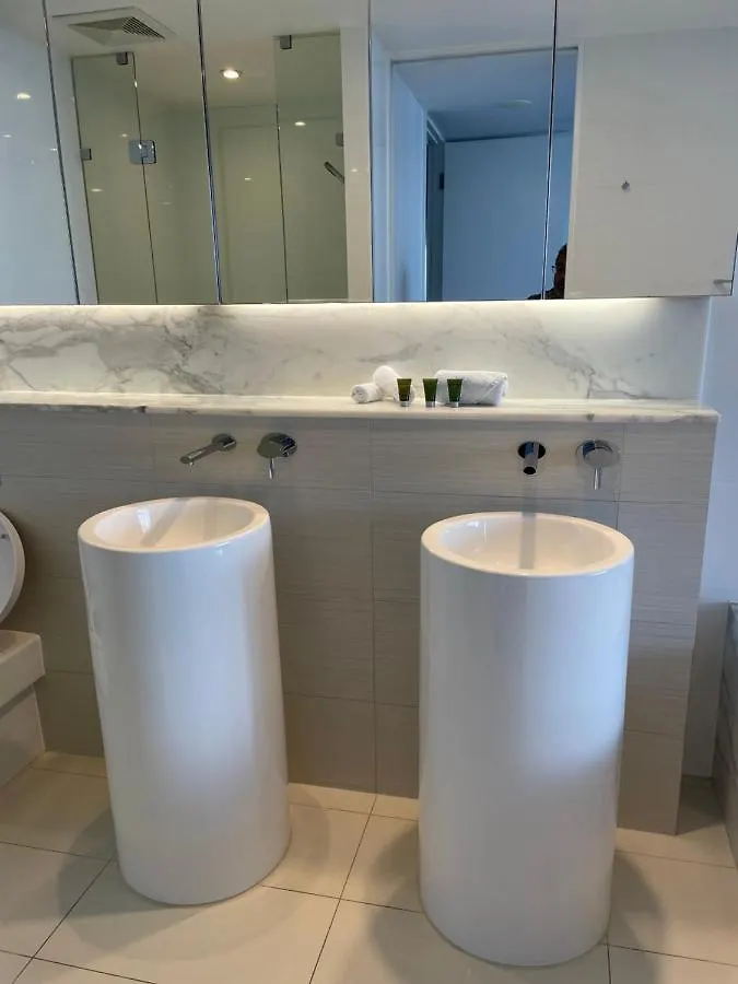 4 Bedroom Luxury Sub Penthouse Oracle Broadbeach Level 31 Magnificent Views 260m2 Family Skyhome Sleeps 8 Adults And 2 Children, Sofa Bed Portacot, High Chair To Everything Skyhome 5 Star 公寓 黄金海岸