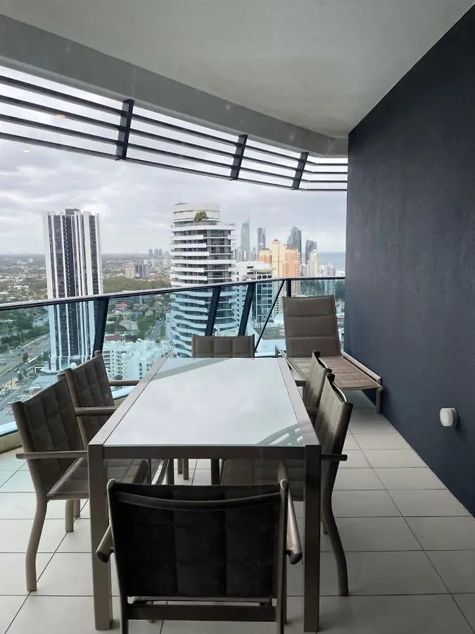 4 Bedroom Luxury Sub Penthouse Oracle Broadbeach Level 31 Magnificent Views 260m2 Family Skyhome Sleeps 8 Adults And 2 Children, Sofa Bed Portacot, High Chair To Everything Skyhome 5 Star