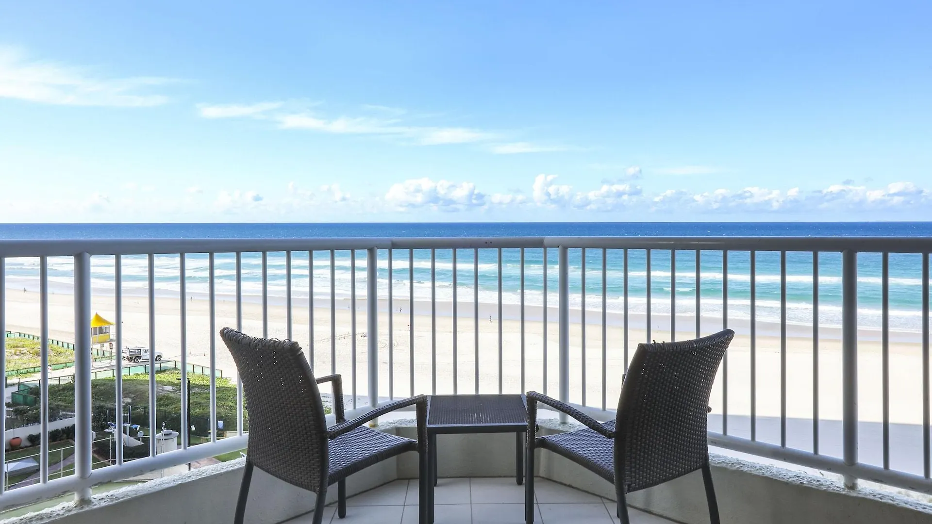 Aparthotel The Breakers 4*