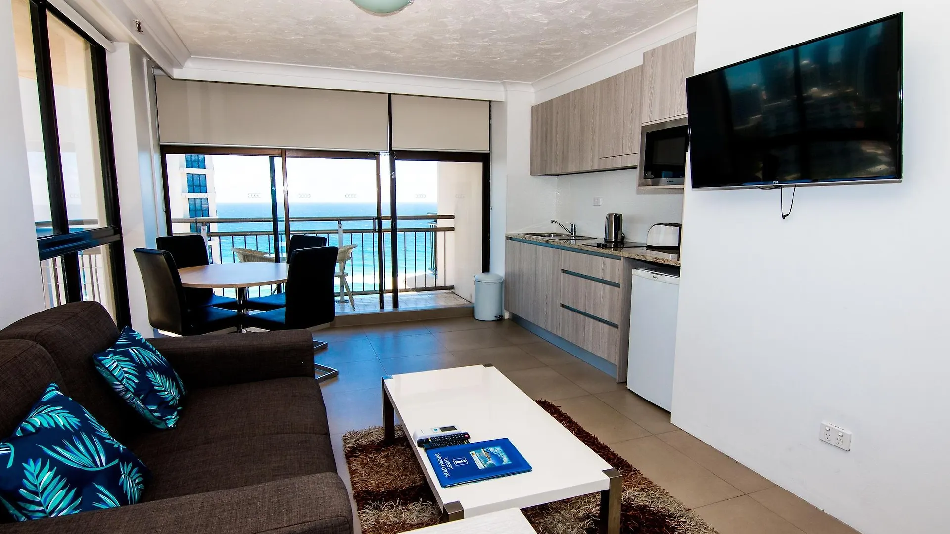 Beachcomber - Official Gold Coast
