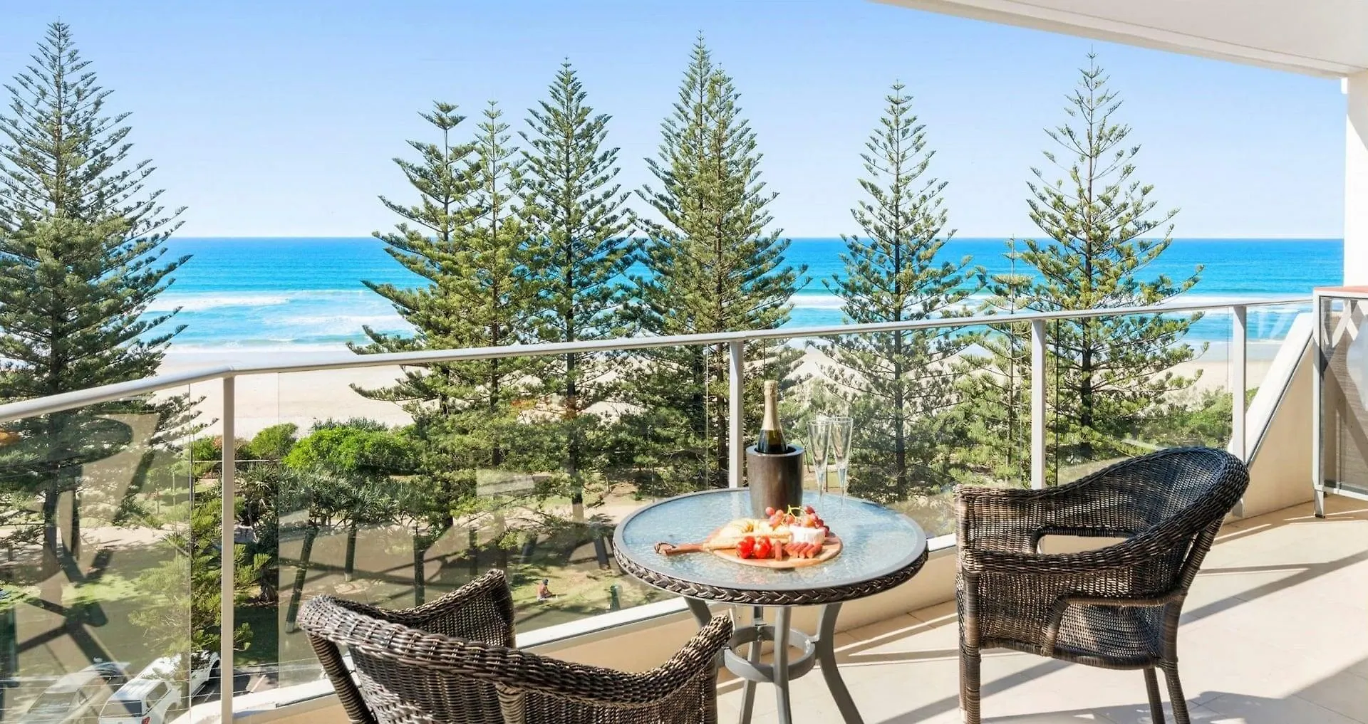 Aparthotel Solnamara Beachfront Gold Coast