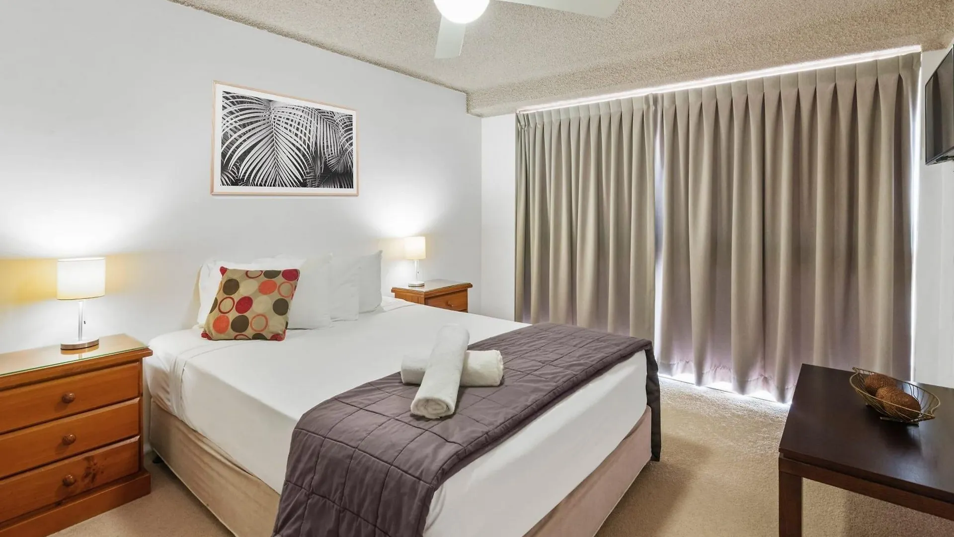 Aparthotel Solnamara Beachfront