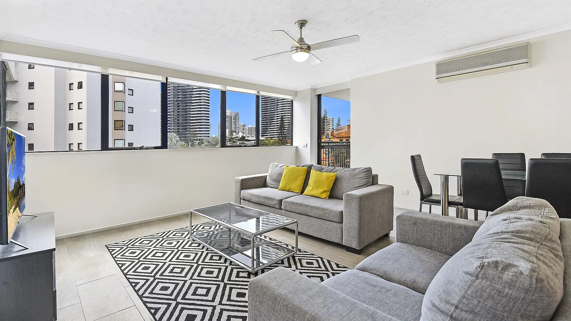 Broadbeach Travel Apartahotel