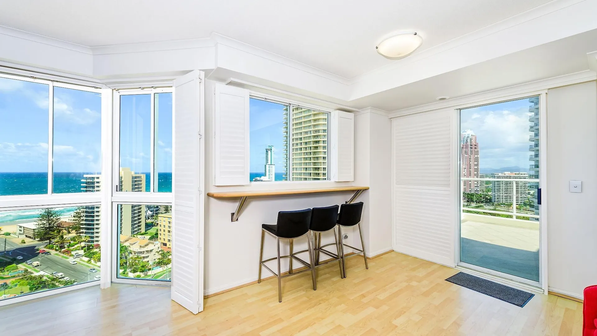 Aparthotel The Crest Gold Coast