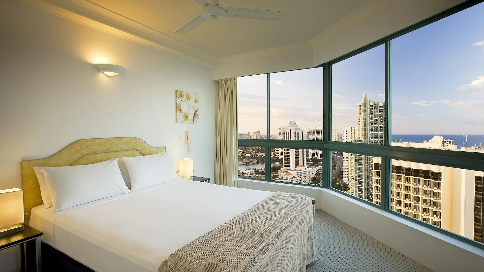 Mantra Crown Towers Aparthotel Gold Coast