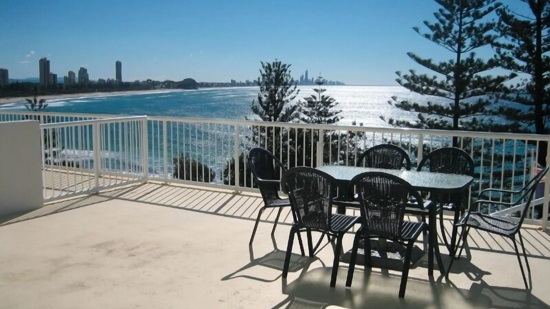 Hillhaven Aparthotel 4*