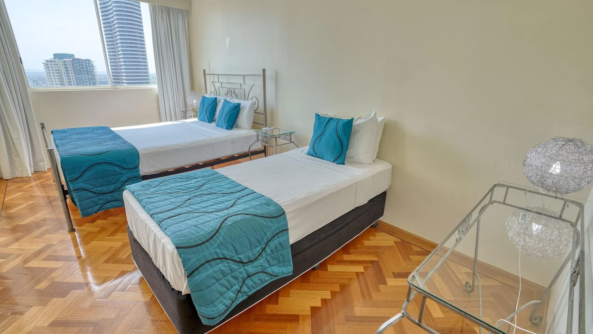 Aparthotel Carmel By The Sea Gold Coast