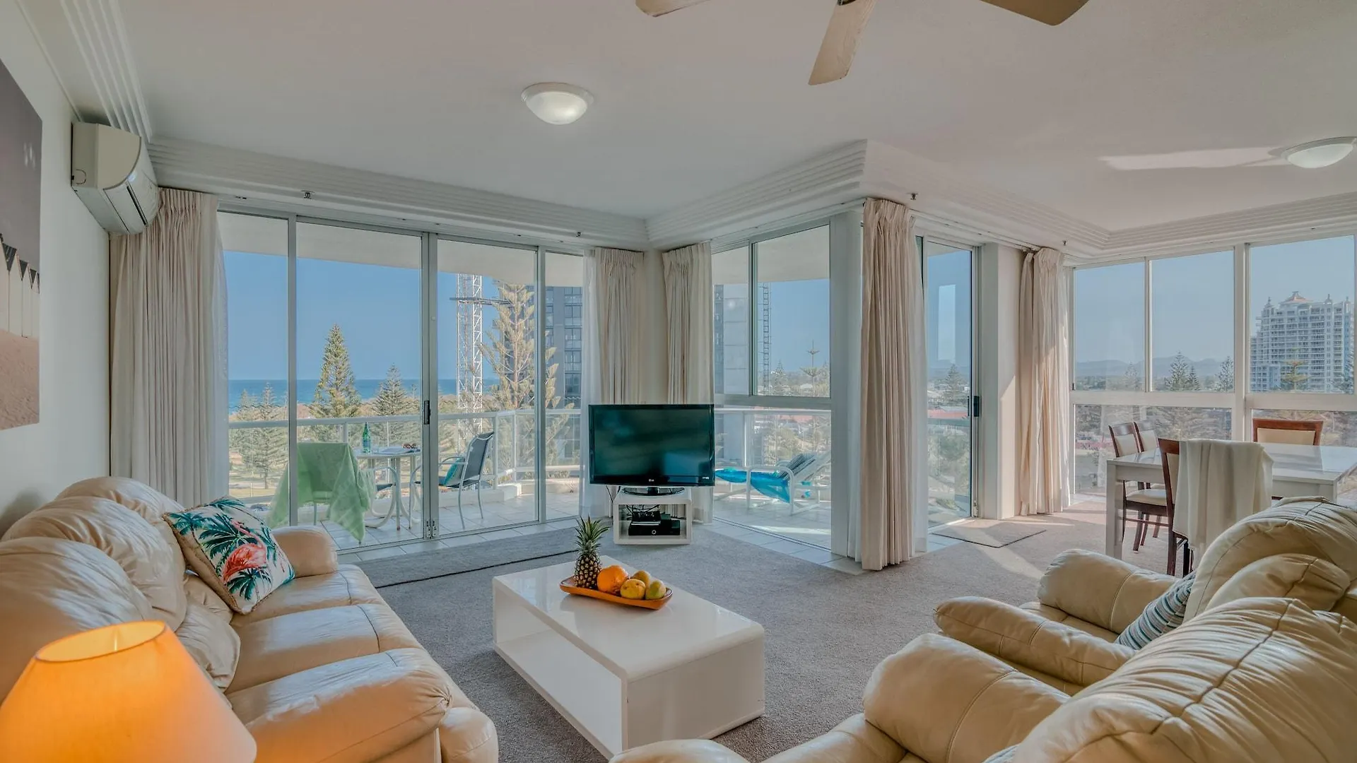 Aparthotel Carmel By The Sea Gold Coast