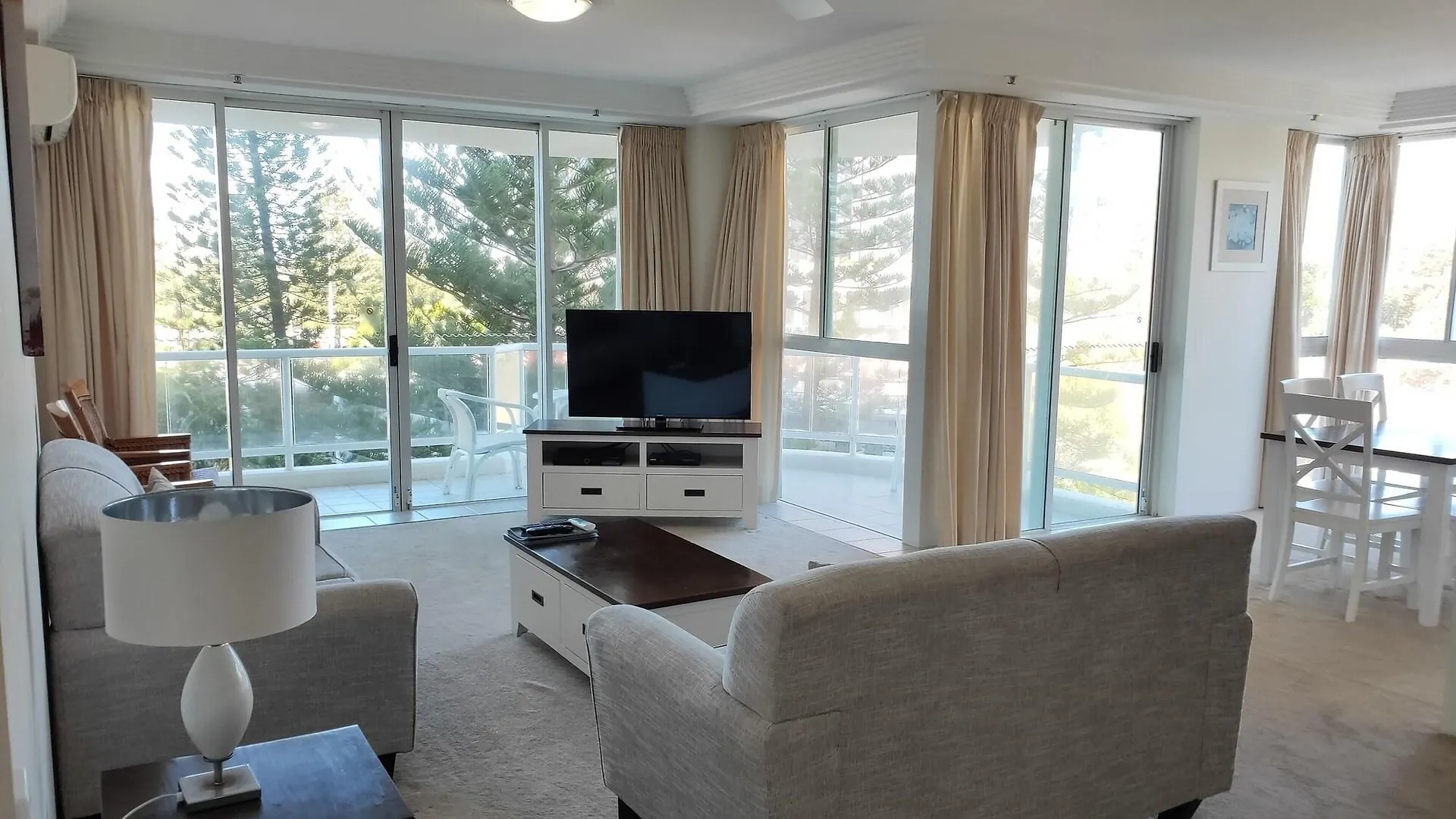 Carmel By The Sea 4*