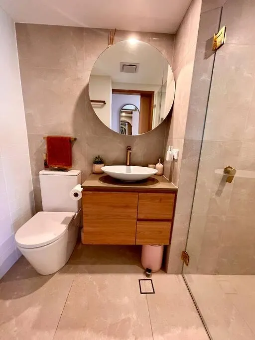 Apartment Chic Beachside Getaway 2br 2bath Fully Equipped *