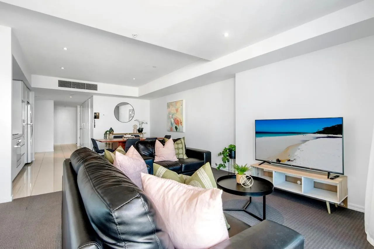 H Residences - Qstay Apartment