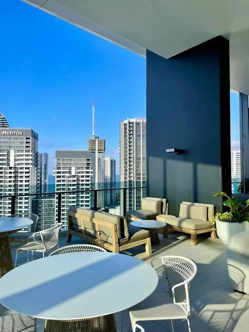 Daire Luxury Ocean Skyline Stunner 2beds Apt 33f