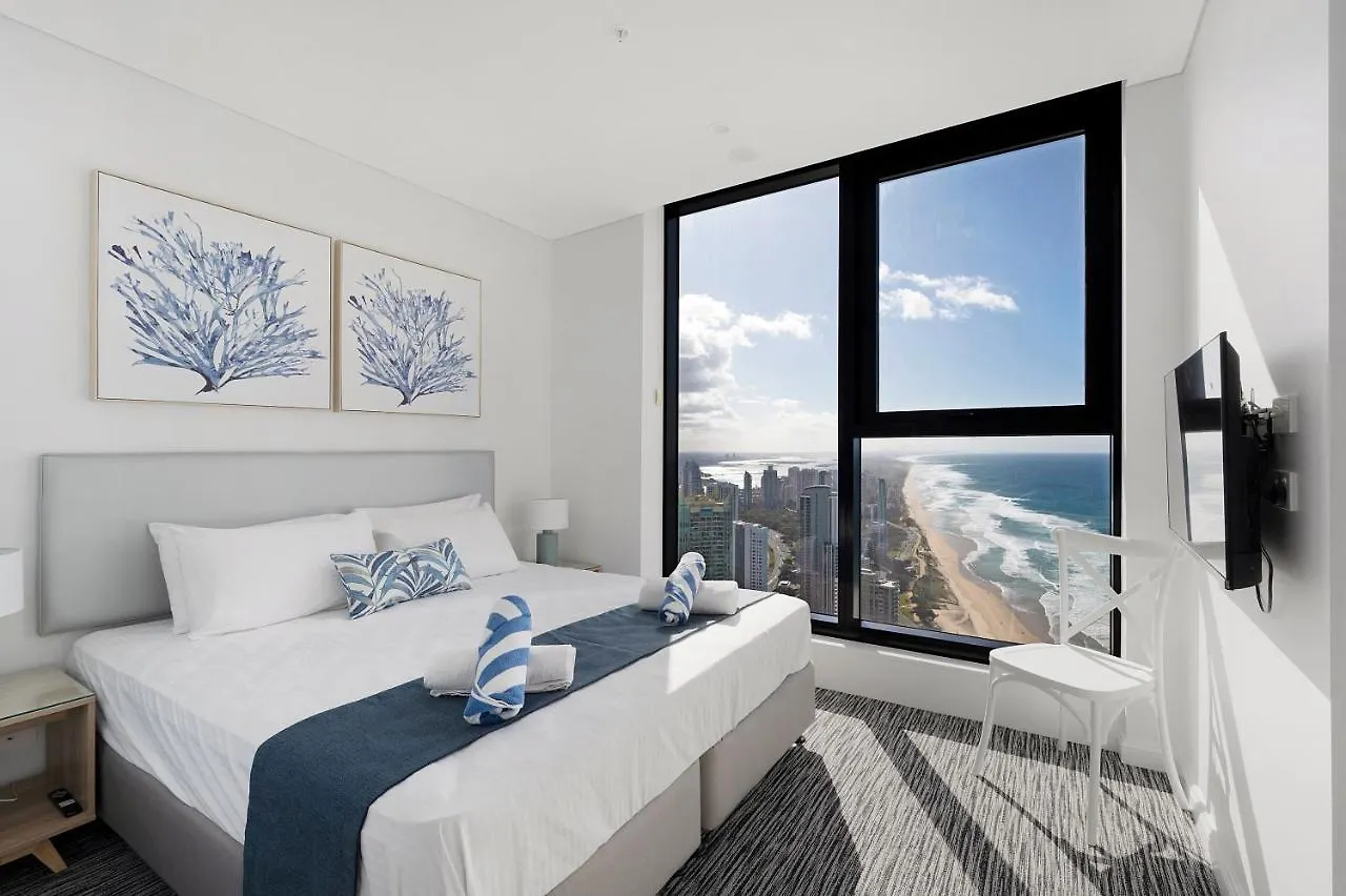 Sea View Beachfront In Surfers Apartamento