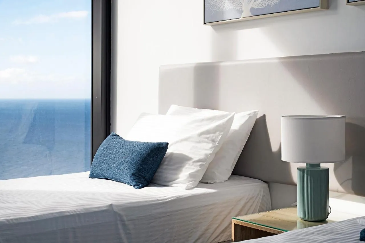 Sea View Beachfront In Surfers Apartamento Gold Coast