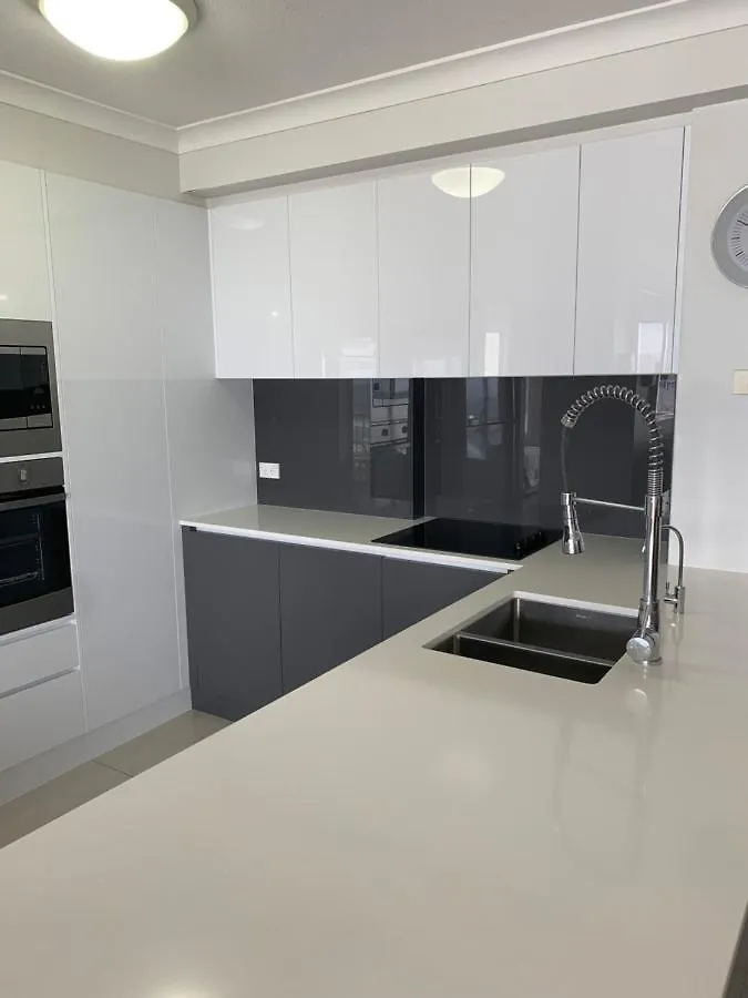 Stunning 2 Bedroom Ocean View Gold Coast