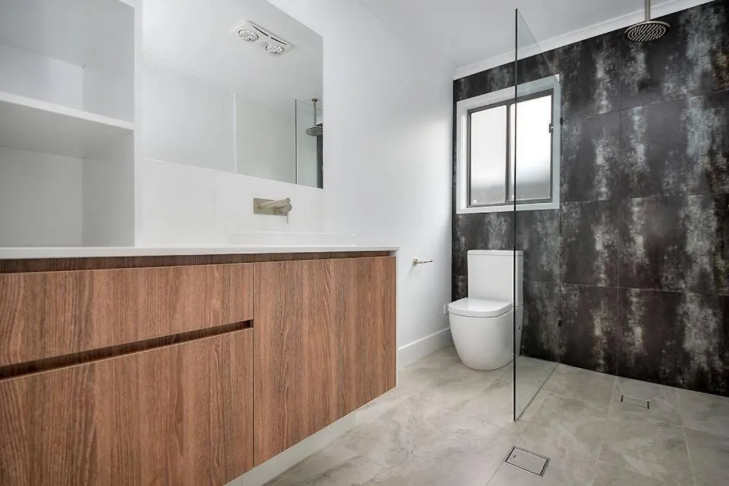 Modern Palm Getaway To Whole Family *