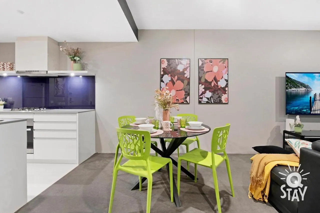 Circle On Cavill - 2 Bedroom Ocean View Units *