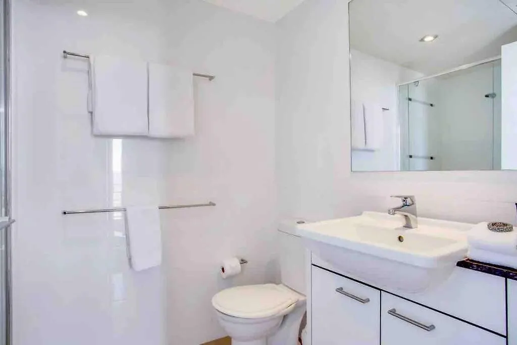 Sea Views Broadbeach *