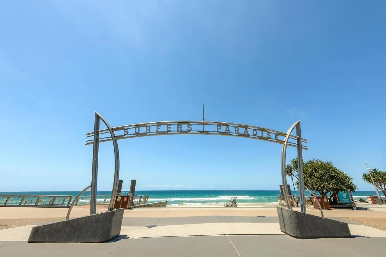 Apartmanhotel Meriton Surfers Paradise 5*