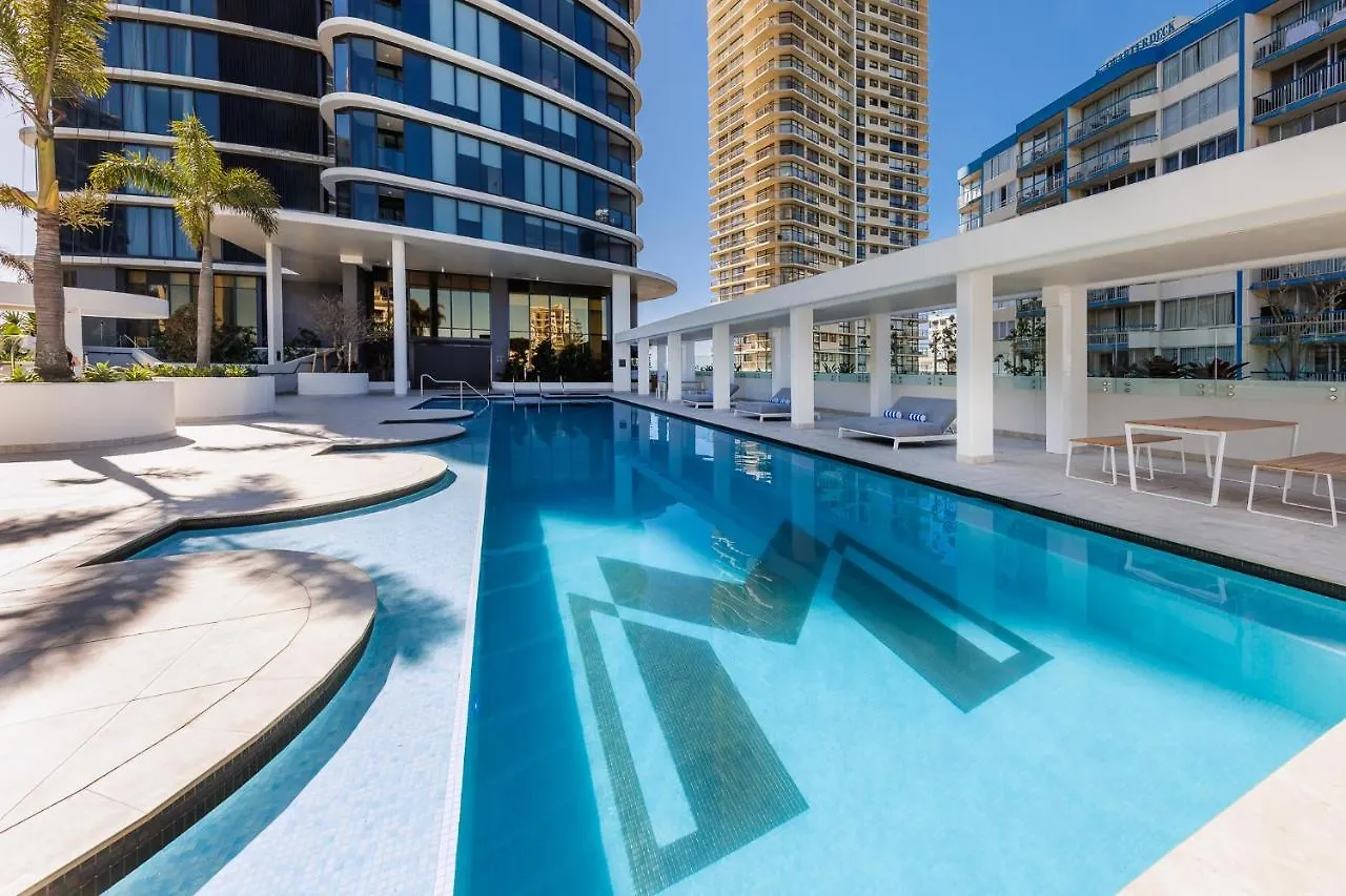 Apartmanhotel Meriton Surfers Paradise 5*