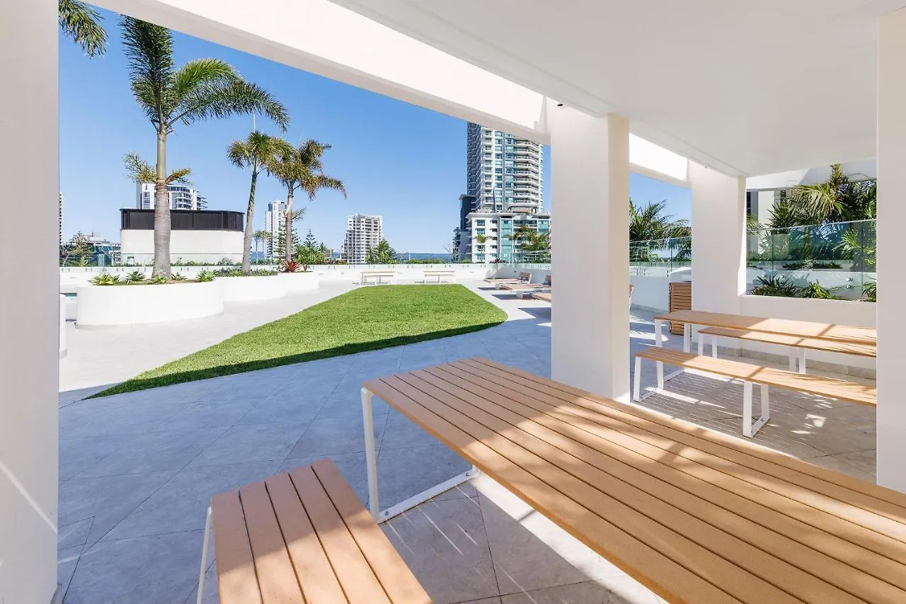 Apartmanhotel Meriton Surfers Paradise 5*