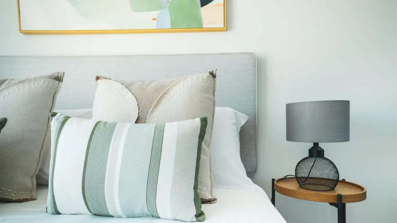Vue Broadbeach - Official Resort