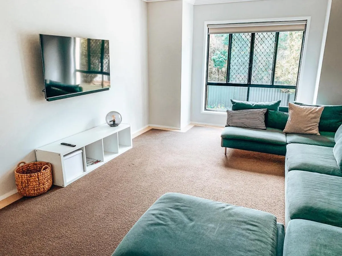 Gem, Lovely Pool 4bed Sleeps 7+