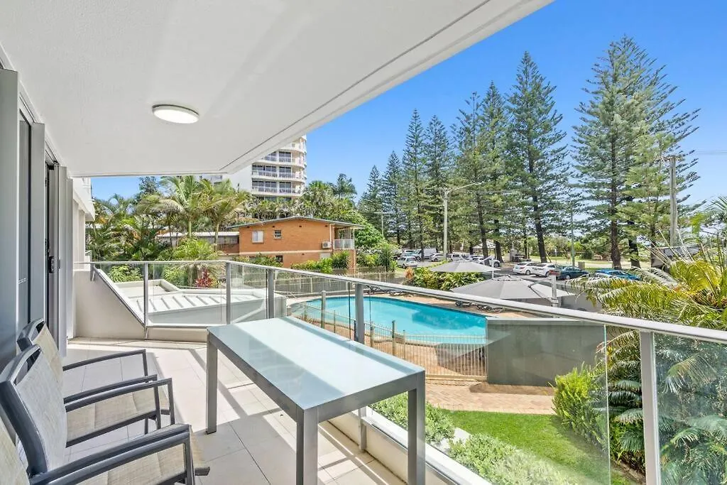Daire Solnamara - Hosted By Burleigh Letting Gold Coast