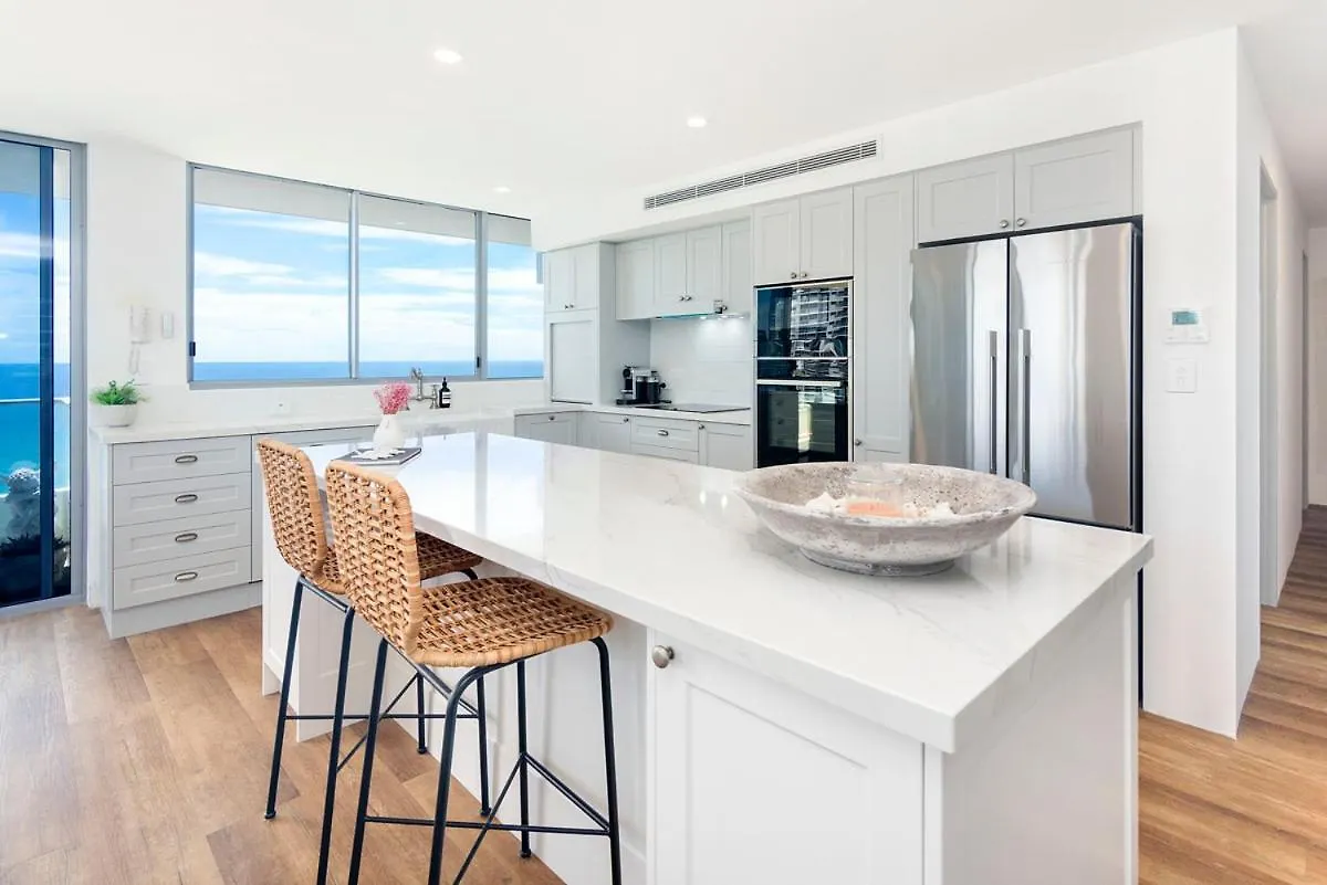 Beachfront Surfers Paradise Berkeley By The Sea *