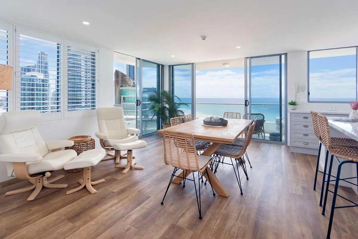 Beachfront Surfers Paradise Berkeley By The Sea *